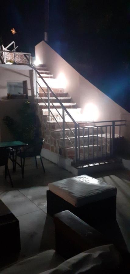 George House * Poros (Lefkada)